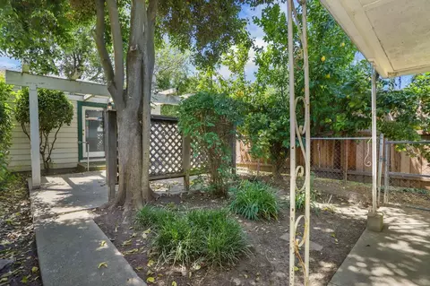 Exterior - 6791 E Live Oak Rd, Lodi, CA 95240 photo 16 of 23