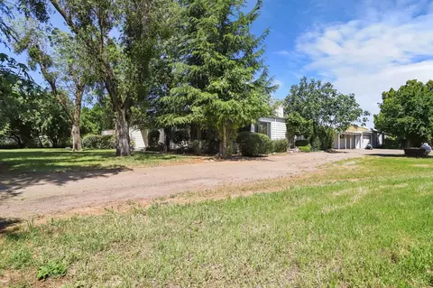 Exterior - 6791 E Live Oak Rd, Lodi, CA 95240 photo 4 of 23