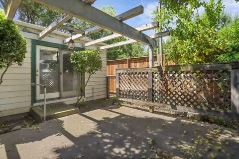 Exterior - 6791 E Live Oak Rd, Lodi, CA 95240 photo 17 of 23