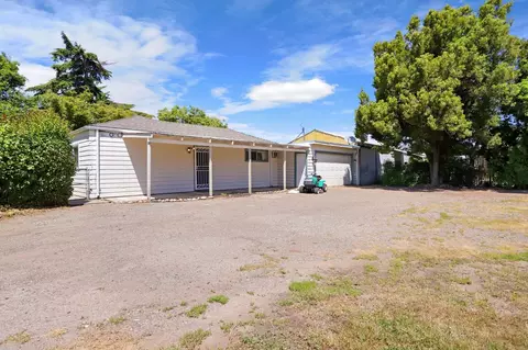 Exterior - 6791 E Live Oak Rd, Lodi, CA 95240 photo 7 of 23