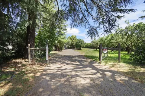 Exterior - 6791 E Live Oak Rd, Lodi, CA 95240 photo 3 of 23