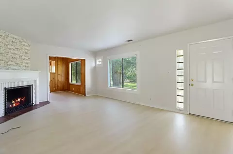 Living - 6791 E Live Oak Rd, Lodi, CA 95240 photo 3 of 16