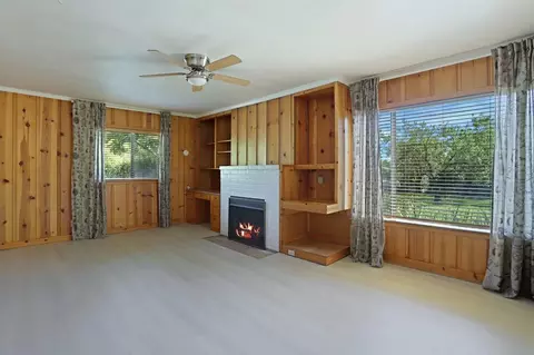 Living - 6791 E Live Oak Rd, Lodi, CA 95240 photo 6 of 16
