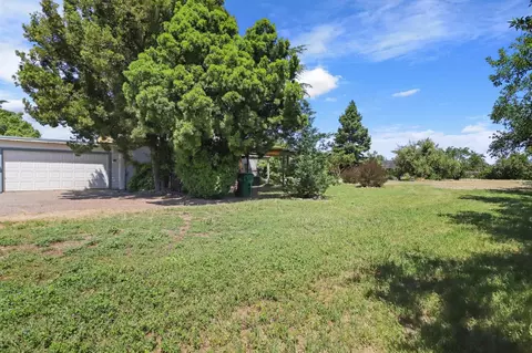 Exterior - 6791 E Live Oak Rd, Lodi, CA 95240 photo 8 of 23