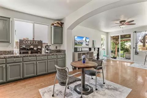 825 Sunnyside Ln, Tracy, CA 95377 photo 17