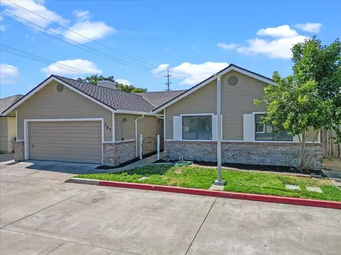 707 E Century Pl, Lodi, CA 95240 photo 1