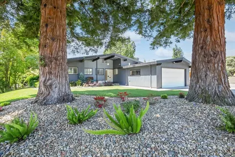 6306 Grant Ave, Carmichael, CA 95608 photo 2