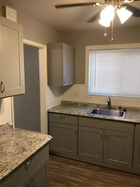 1333 W 12th St, Tracy, CA 95376 photo 4
