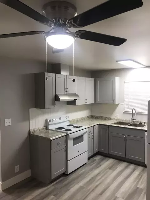 1501 W 12th St, Tracy, CA 95376 photo 4