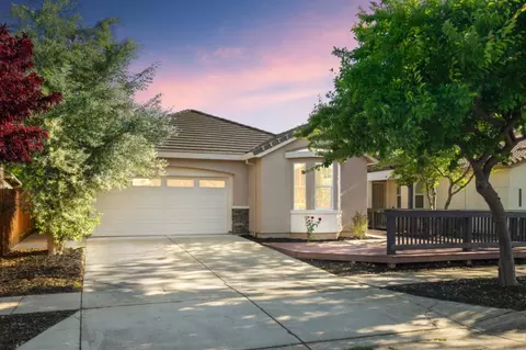 7676 Masters St, Elk Grove, CA 95624