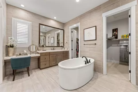 Bath - 3906 Skyline Dr, Rocklin, CA 95677 photo 1 of 11