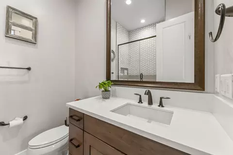 Bath - 3906 Skyline Dr, Rocklin, CA 95677 photo 8 of 11