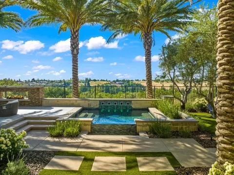 Exterior - 3906 Skyline Dr, Rocklin, CA 95677 photo 5 of 25
