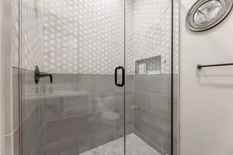 Bath - 3906 Skyline Dr, Rocklin, CA 95677 photo 9 of 11