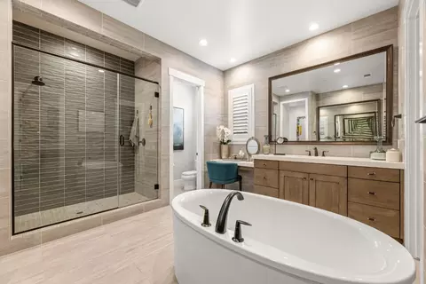 Bath - 3906 Skyline Dr, Rocklin, CA 95677 photo 2 of 11