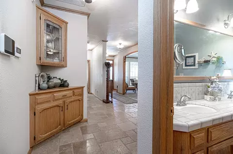 Entry Way - 2404 Chianti Cir, Modesto, CA 95356 photo 6 of 7