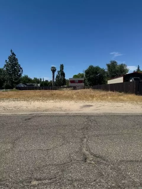 151 W Syracuse Ave, Turlock, CA 95380 photo 3