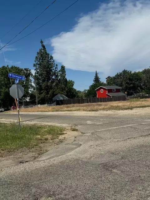 151 W Syracuse Ave, Turlock, CA 95380 photo 1
