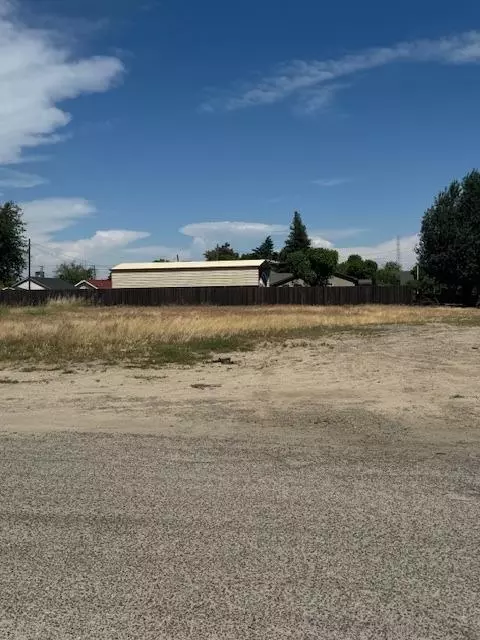 151 W Syracuse Ave, Turlock, CA 95380 photo 8