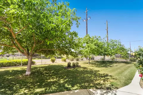 Exterior - 103 Delano St, Elverta, CA 95626 photo 4 of 29