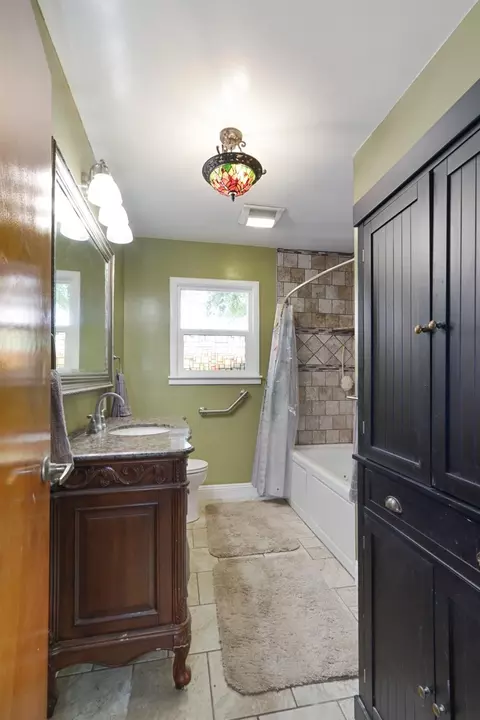 Bath - 103 Delano St, Elverta, CA 95626 photo 1 of 4
