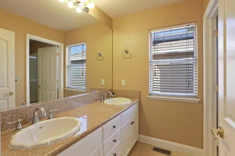 1415 Yorkshire Loop, Tracy, CA 95376 photo 9