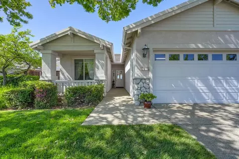 2811 Black Oak Dr, Rocklin, CA 95765 photo 2