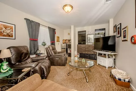 Living - 501 Abbey St, Winters, CA 95694 photo 10 of 11