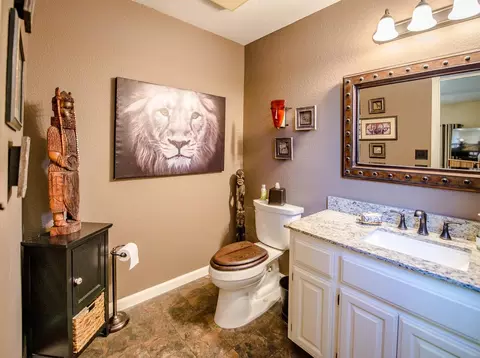 Bath - 501 Abbey St, Winters, CA 95694 photo 1 of 10