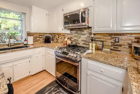 Kitchen - 501 Abbey St, Winters, CA 95694 photo 5 of 7
