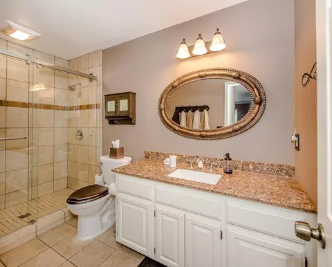 Bath - 501 Abbey St, Winters, CA 95694 photo 3 of 10