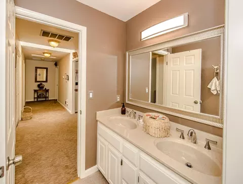 Bath - 501 Abbey St, Winters, CA 95694 photo 7 of 10