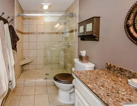 Bath - 501 Abbey St, Winters, CA 95694 photo 5 of 10