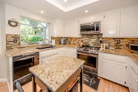 Kitchen - 501 Abbey St, Winters, CA 95694 photo 3 of 7