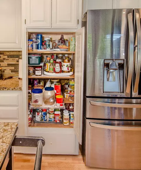 Kitchen - 501 Abbey St, Winters, CA 95694 photo 4 of 7