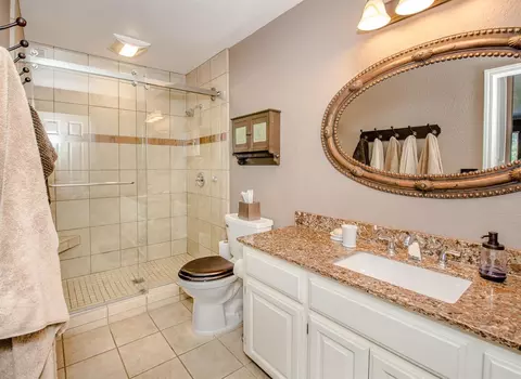 Bath - 501 Abbey St, Winters, CA 95694 photo 4 of 10