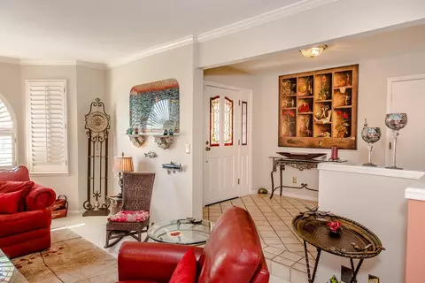 Entry Way - 501 Abbey St, Winters, CA 95694 photo 4 of 7