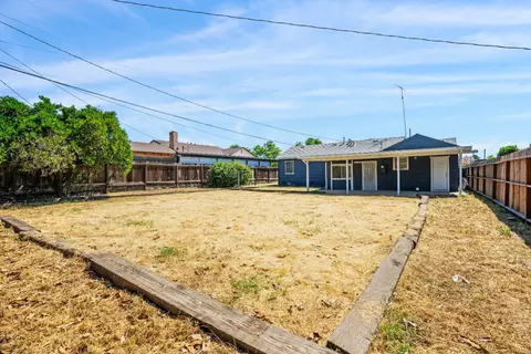 1017 Bewley Ave, Modesto, CA 95351 photo 12