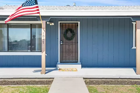 1017 Bewley Ave, Modesto, CA 95351 photo 2