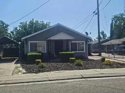3038 Holly Dr, Tracy, CA 95376 photo 2