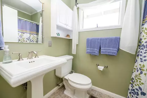 Bath - 2486 Mccullagh St, Stevinson, CA 95374 photo 1 of 3