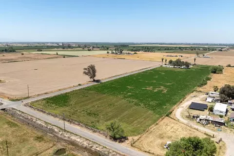 View/Area - 2486 Mccullagh St, Stevinson, CA 95374 photo 2 of 4