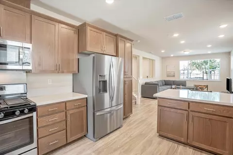 932 Posey St, Galt, CA 95632 photo 3