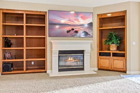 Living - 2913 Hillglen Ave, Modesto, CA 95355 photo 4 of 6