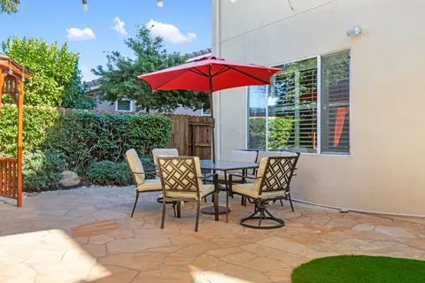 Exterior - 2913 Hillglen Ave, Modesto, CA 95355 photo 6 of 12