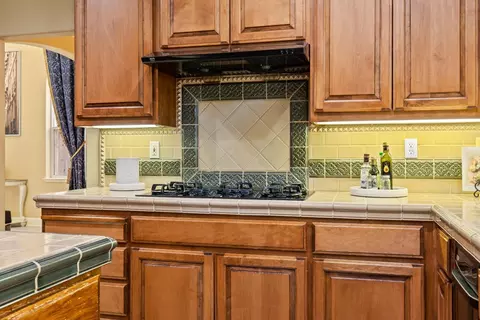 Kitchen - 2913 Hillglen Ave, Modesto, CA 95355 photo 4 of 5