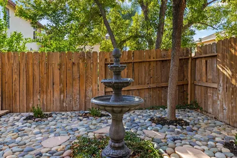 Exterior - 2913 Hillglen Ave, Modesto, CA 95355 photo 10 of 12