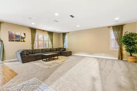 Living - 2913 Hillglen Ave, Modesto, CA 95355 photo 6 of 6
