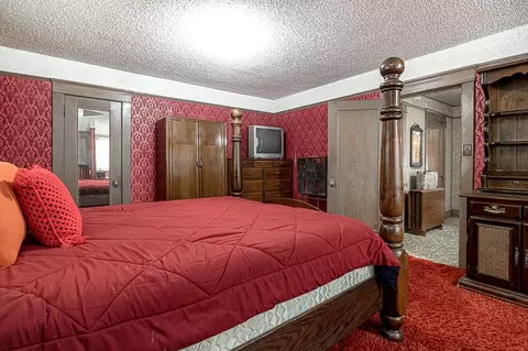 Bedroom - 225 Park Ave, Modesto, CA 95354 photo 4 of 5
