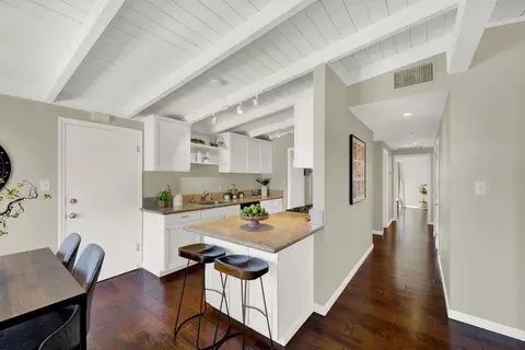 Entry Way - 750 M, Davis, CA 95616 photo 1 of 5